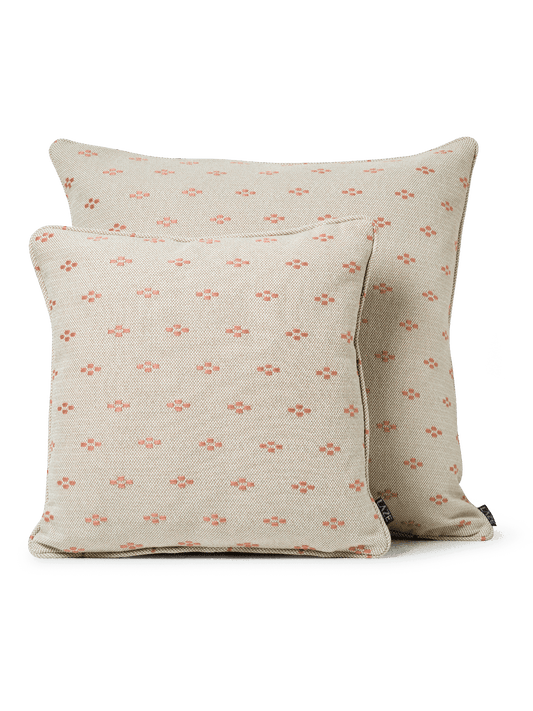 LAZE sierkussen 'Clover' beige met roze - diverse maten