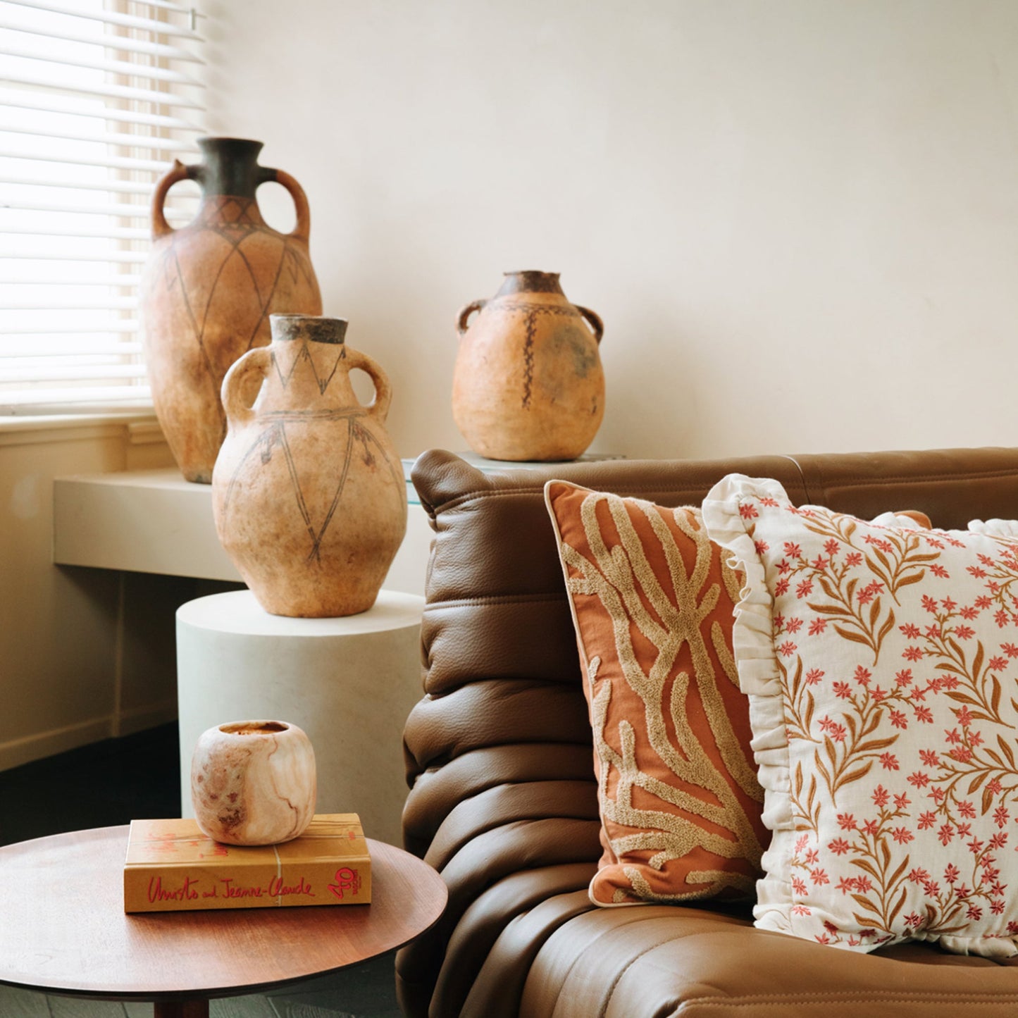 Cushion Audrey Coral & Ecru