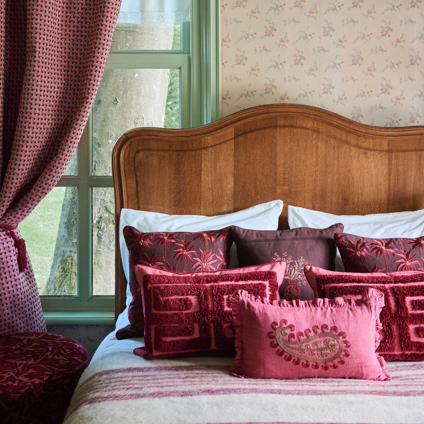 Cushion Cleo Pink & Bordeaux