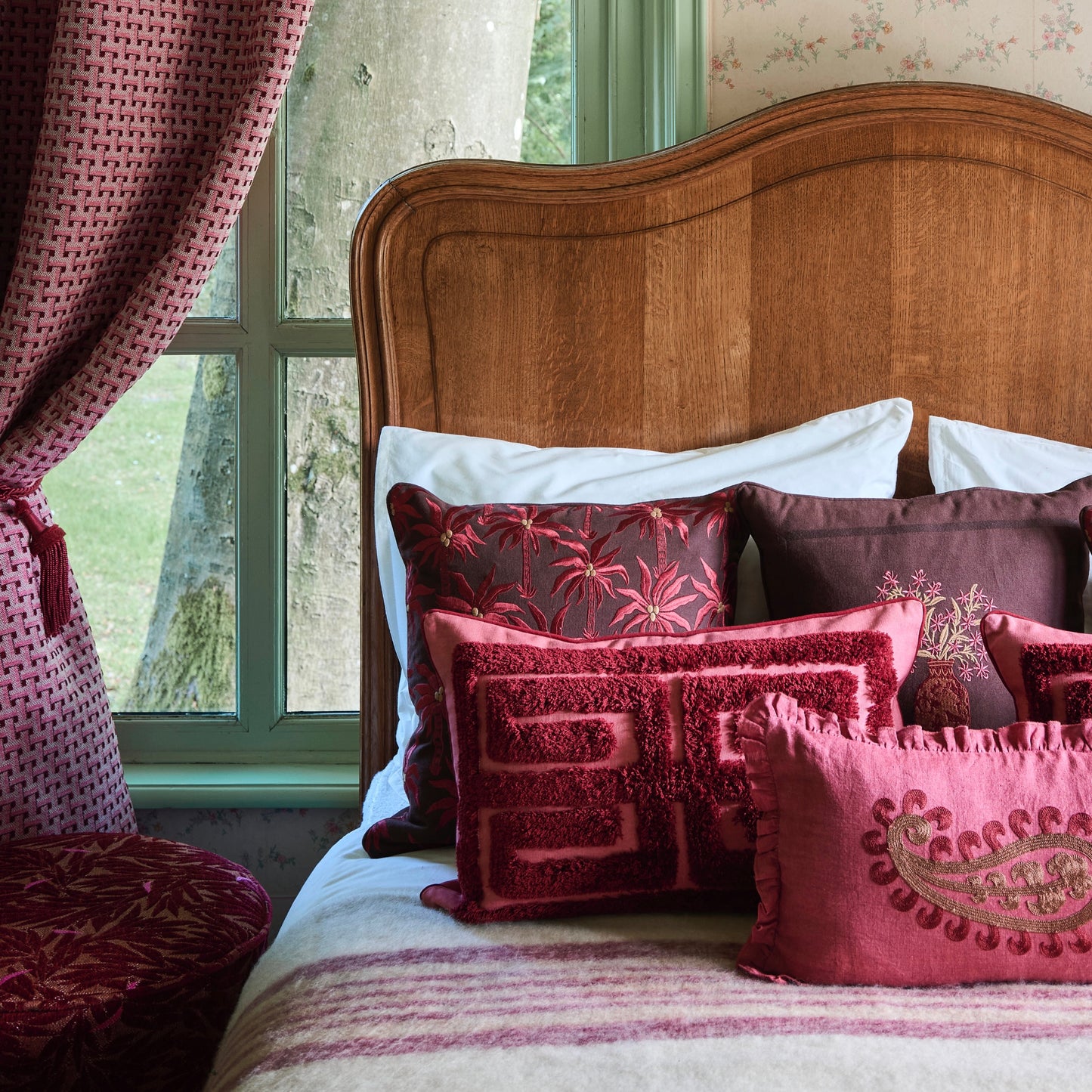 Cushion Cleo Pink & Bordeaux