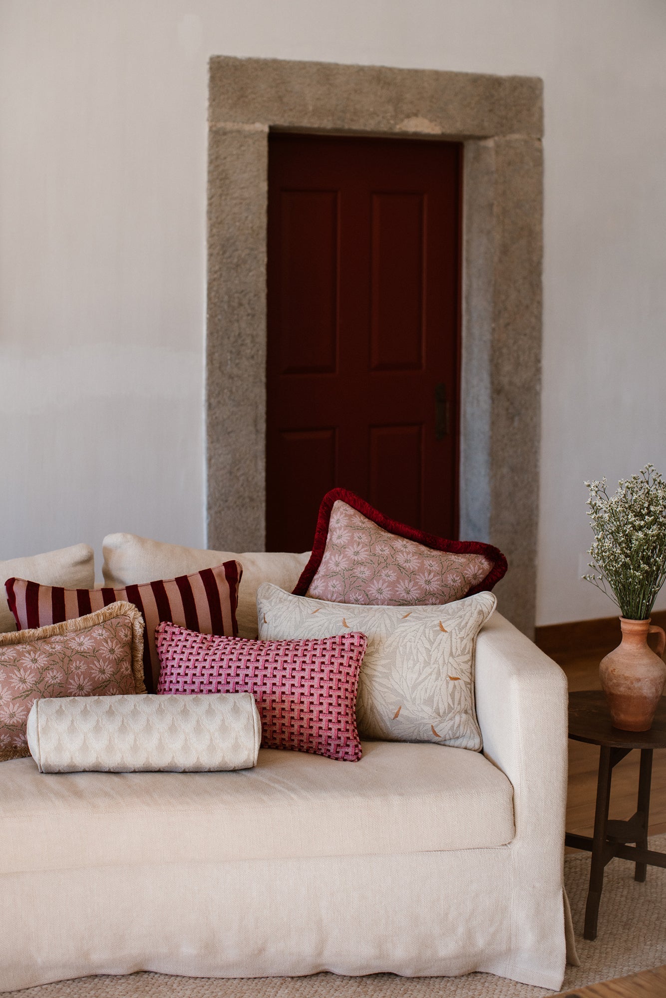 Double sided cushion Laura Moss & Caramel x Janis Bordeaux & Pink