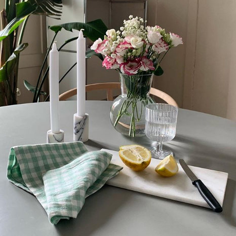 Cloudy White Marble Rectangular Board S - 15 x 30 cm