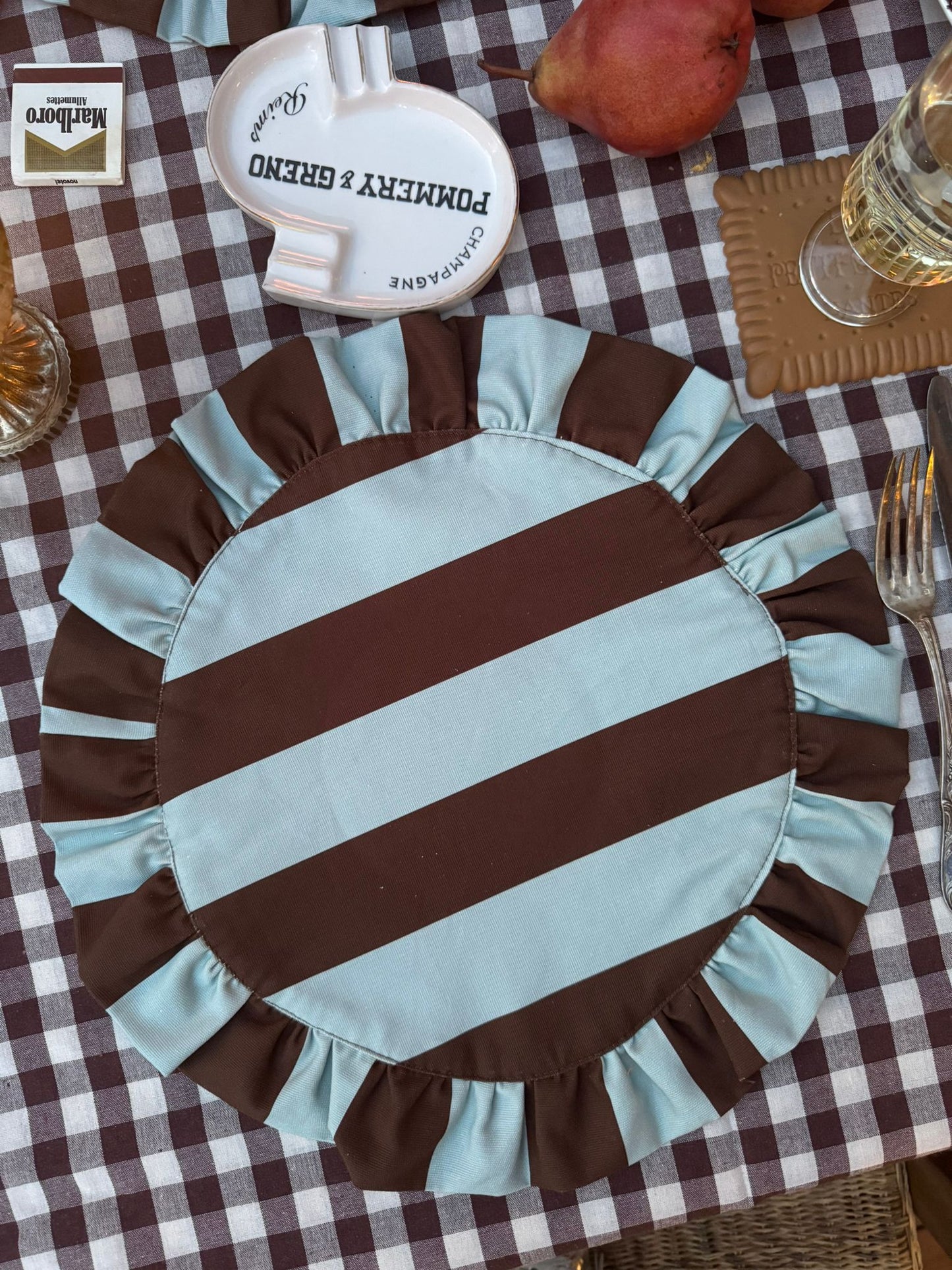Darcy placemat brown/blue stripes